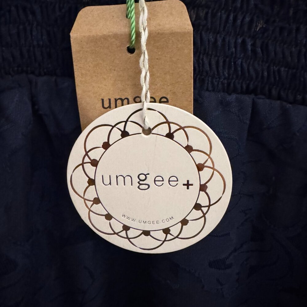 Umgee Plus Navy Floral Smocked Chiffon Blouse XL - Picture 5 of 7